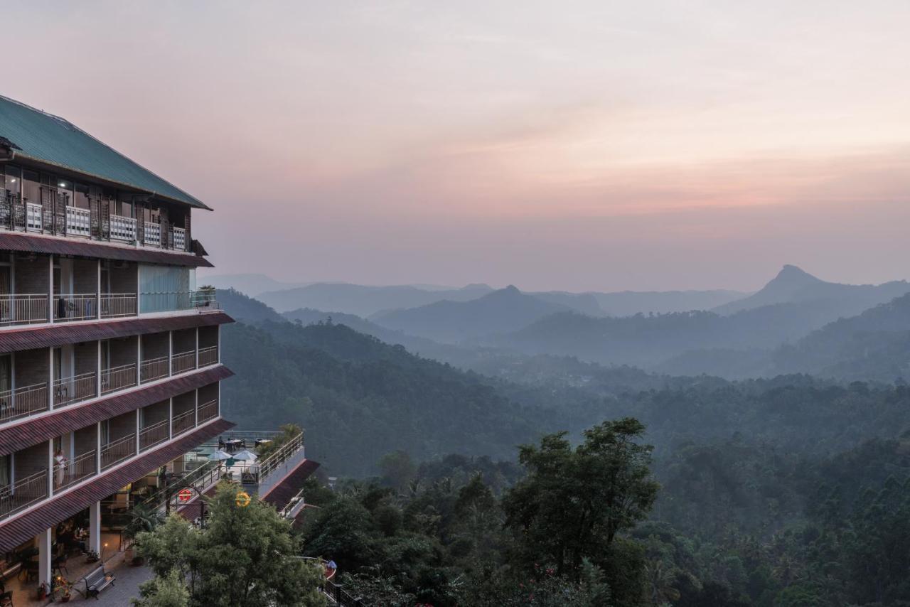 The Panoramic Getaway Otel Munnar Dış mekan fotoğraf View of the hotel