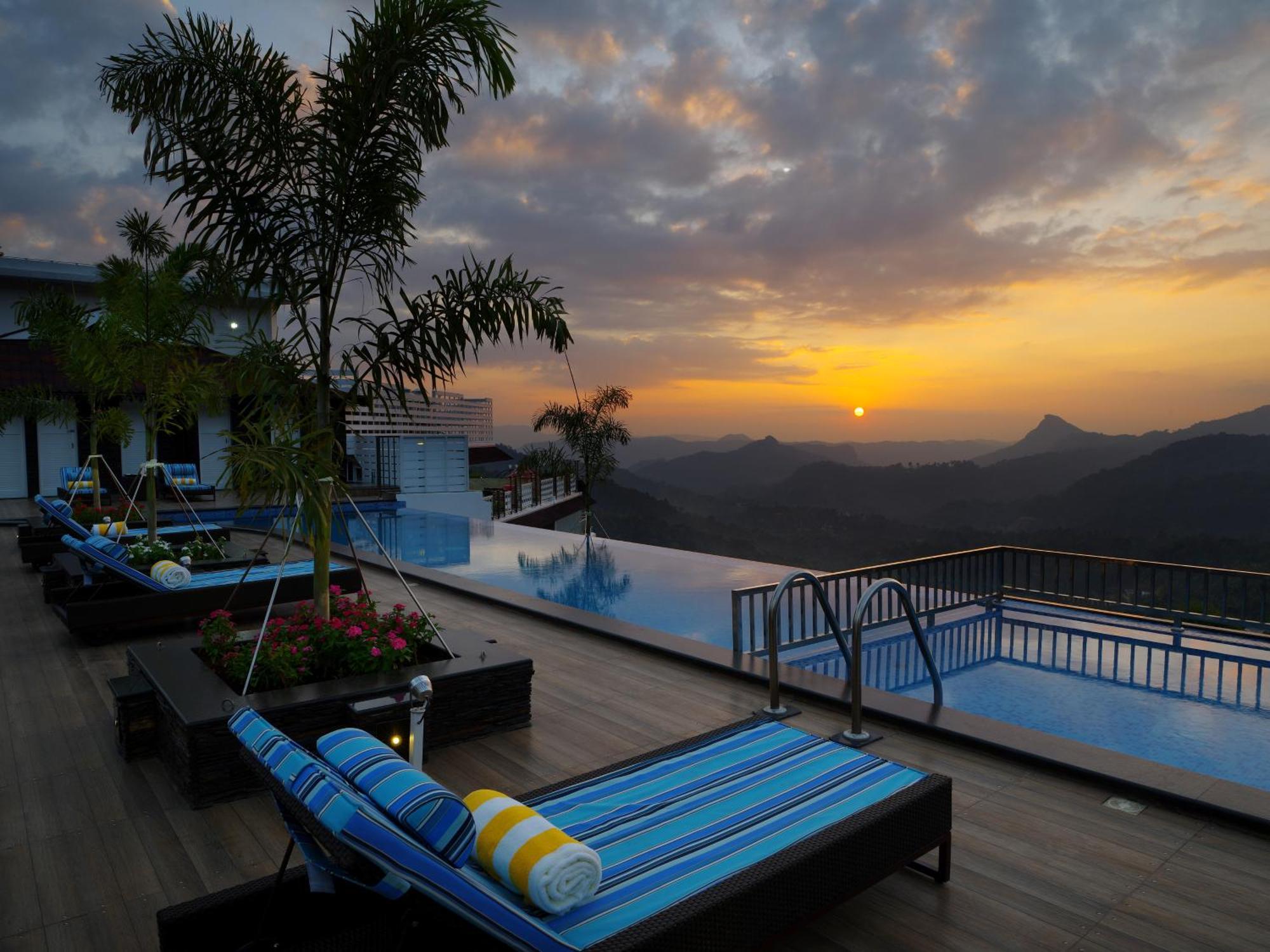 The Panoramic Getaway Otel Munnar Dış mekan fotoğraf