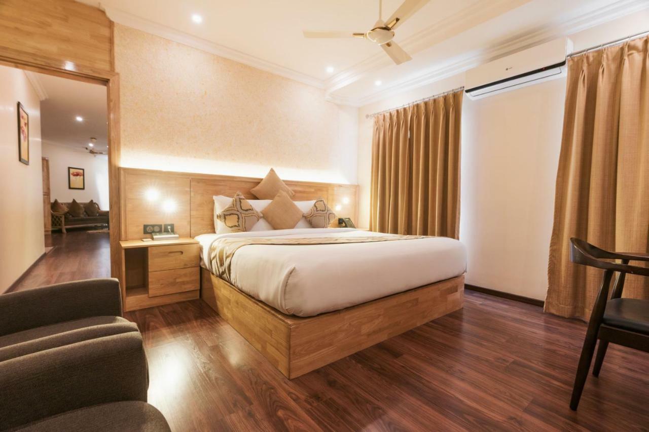 The Panoramic Getaway Otel Munnar Dış mekan fotoğraf A room at the hotel
